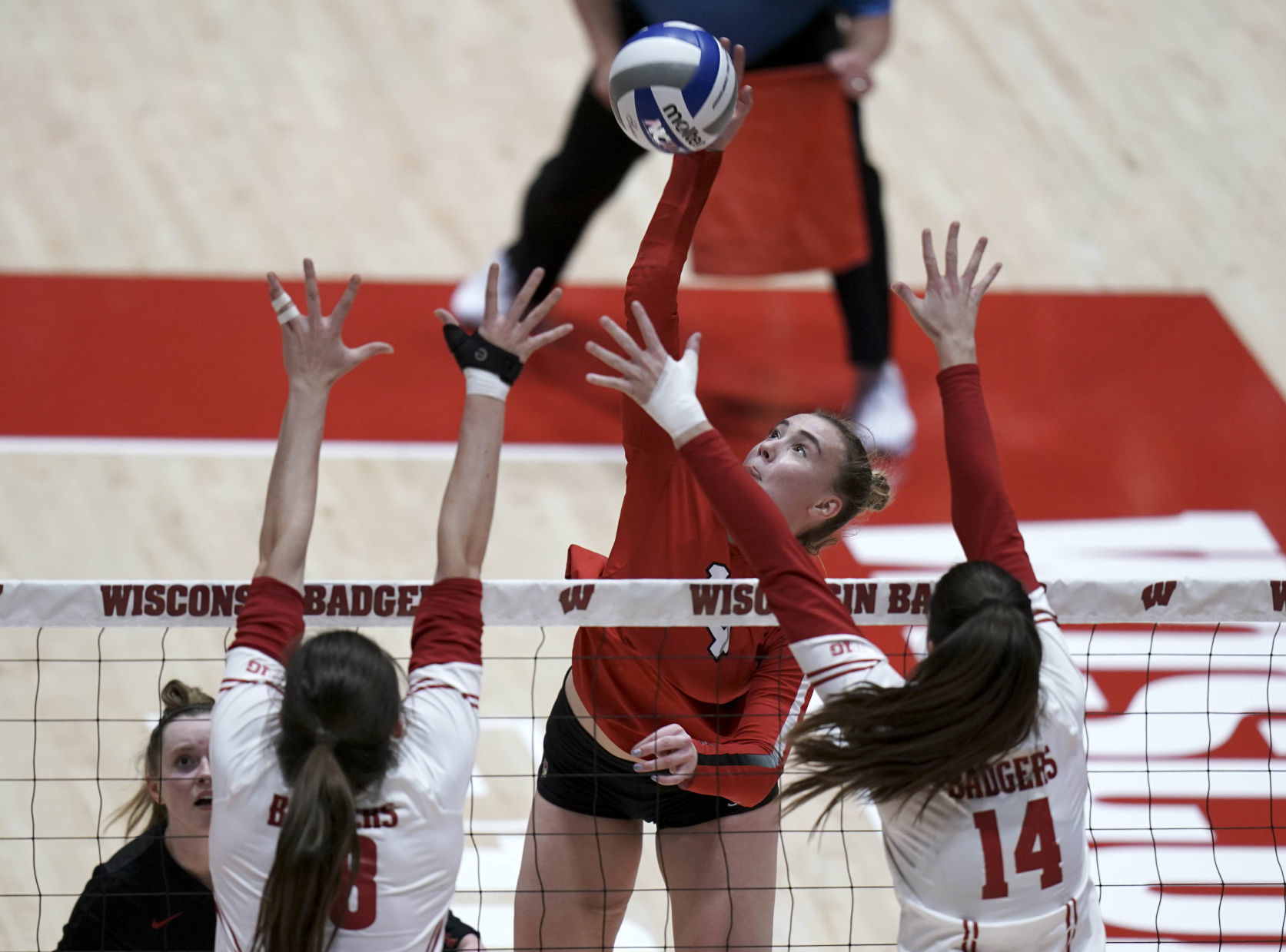 Badgers 3, Illinois State 0